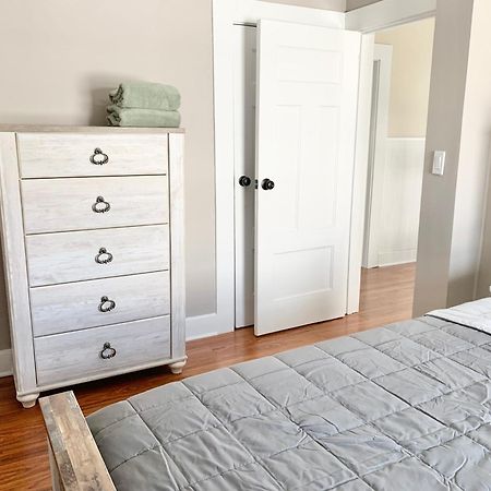 Newly Renovated 4 Bedroom Apartment Near Downtown. Montclair Exteriör bild