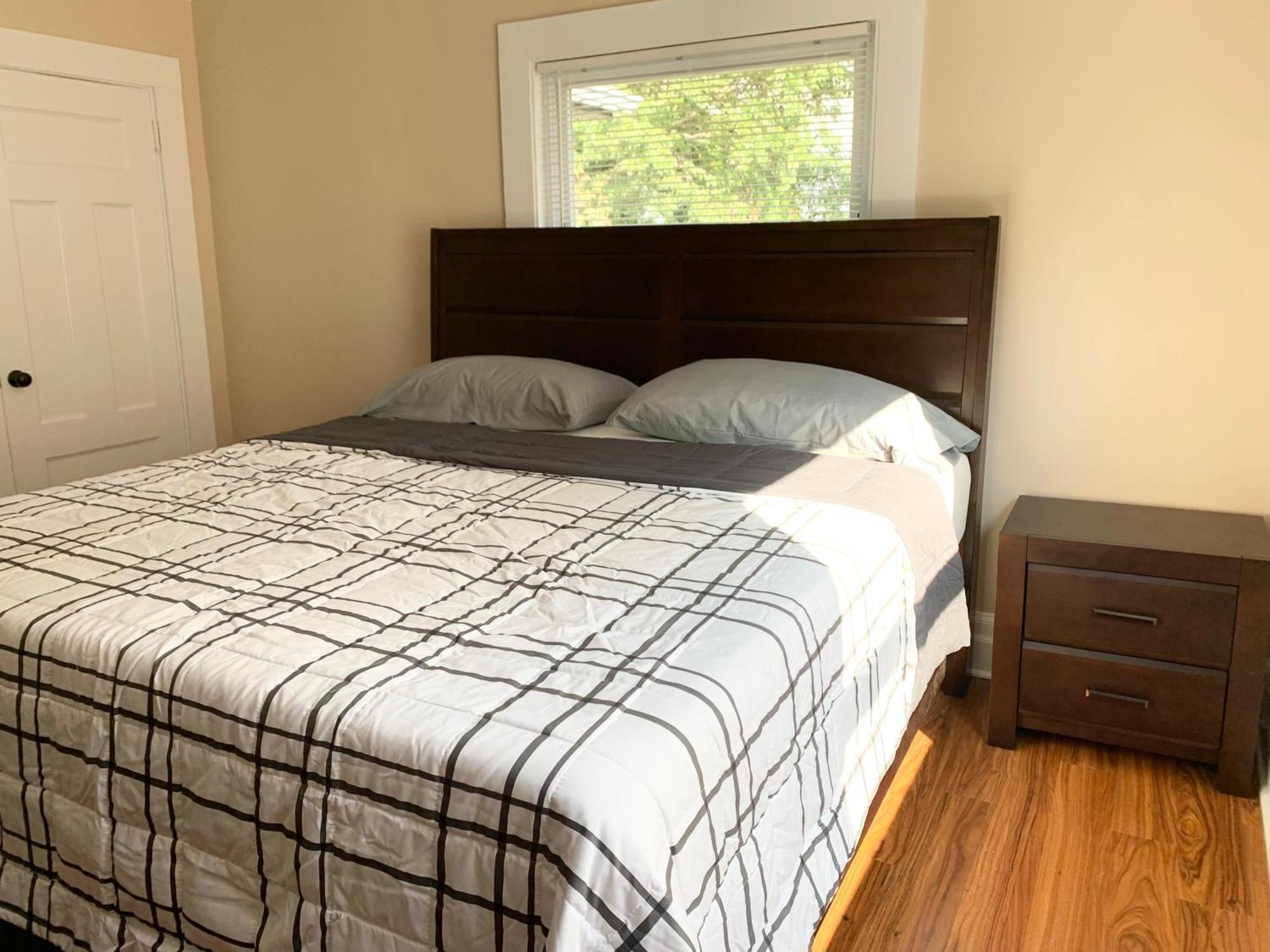 Newly Renovated 4 Bedroom Apartment Near Downtown. Montclair Exteriör bild